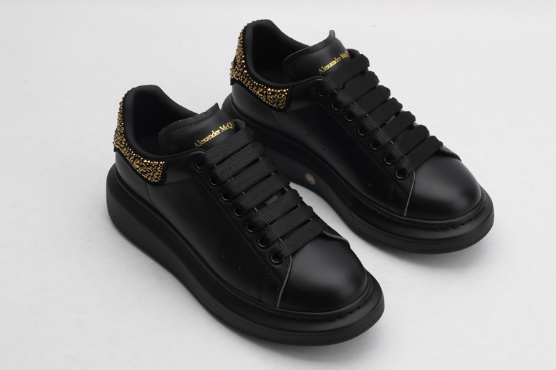 MCQUEEN OVERSIZED SNEAKER