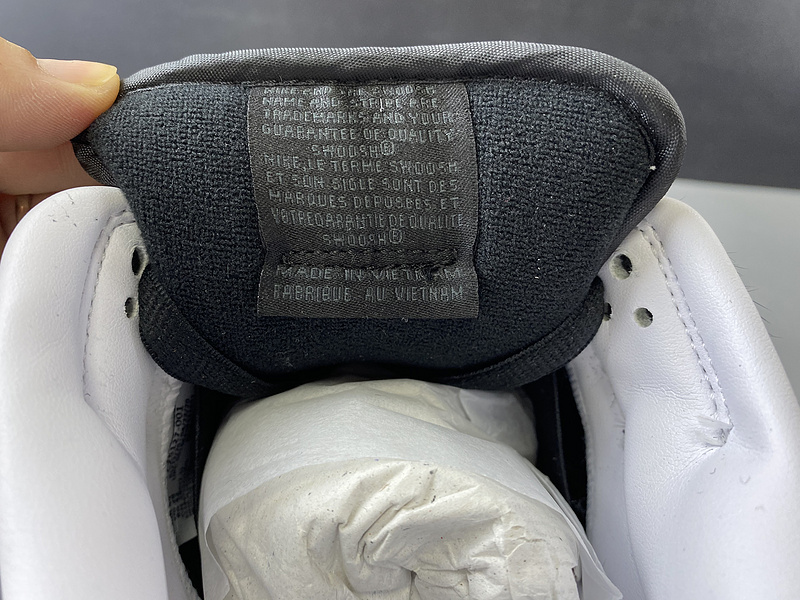 Medicom Toy Nike SB Dunk Low BE@RBRICK CZ5127-001