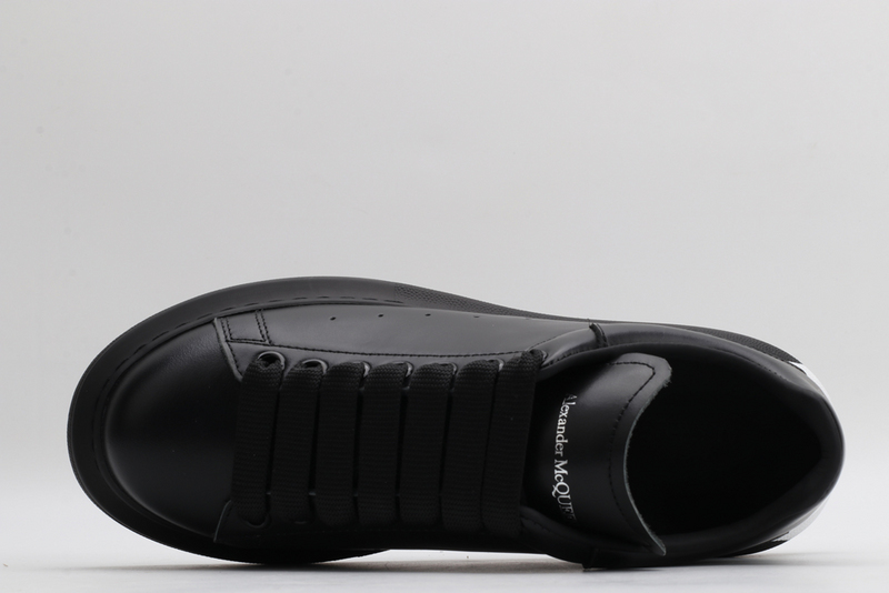 MCQUEEN OVERSIZED SNEAKER