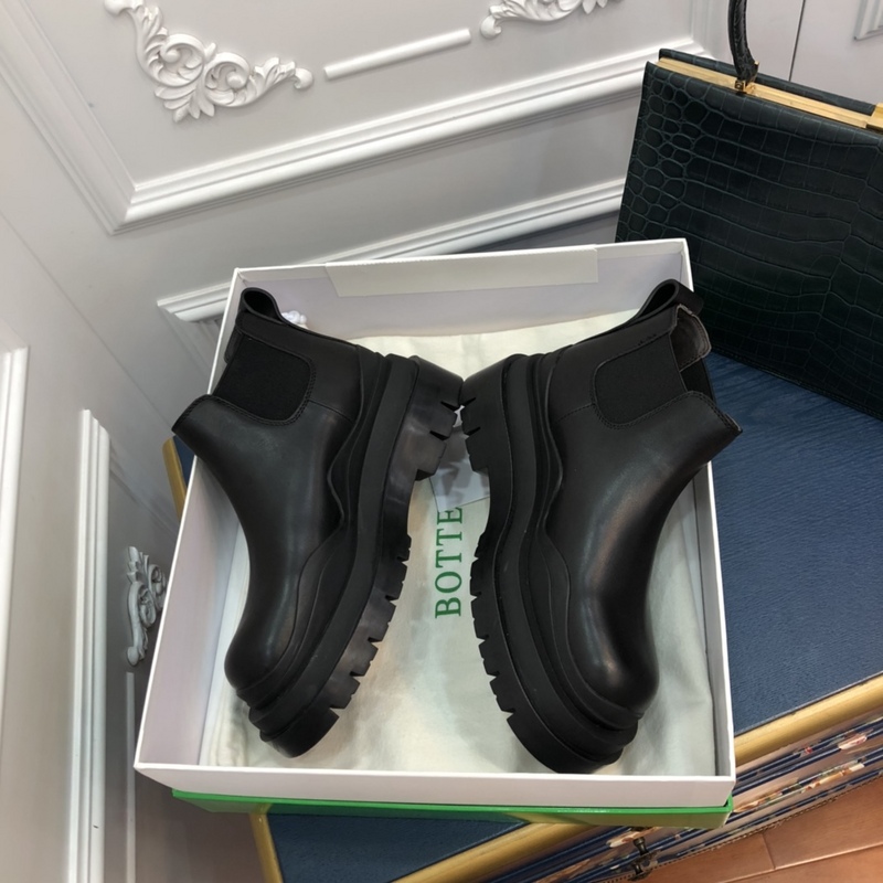 Bottega Veneta Tire Leather Ankle boots