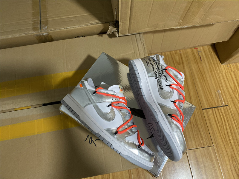 Off White x Nike Dunk Low CT0856- 800
