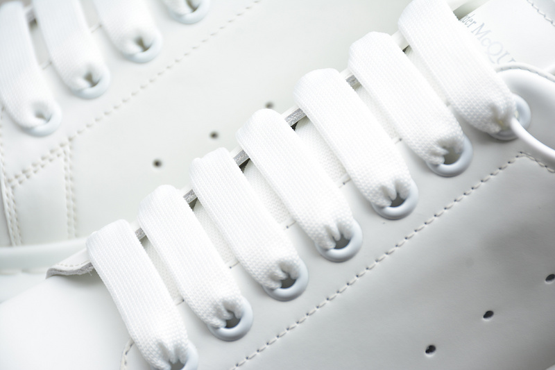 MCQUEEN OVERSIZED SNEAKER