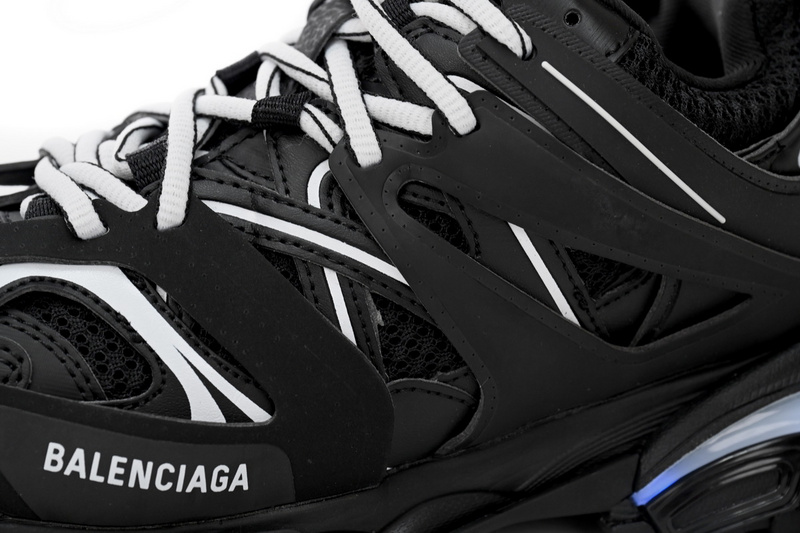 Balenciaga Tess Black And White LED 542023 W1GB1 2045