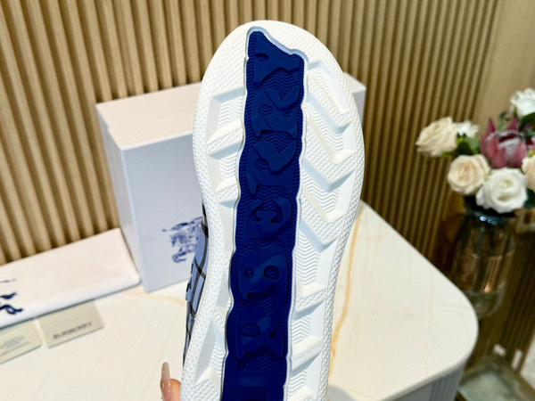 Burberry Check Terrace Sneakers BBR--3008