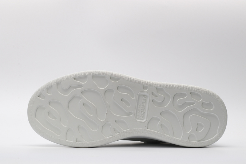 MCQUEEN OVERSIZED SNEAKER