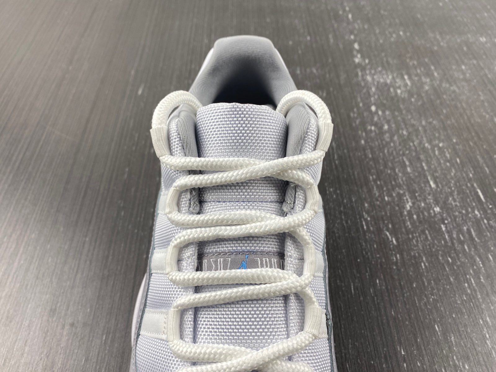 Air Jordan 11 Retro Low