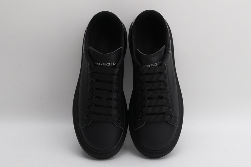 MCQUEEN OVERSIZED SNEAKER