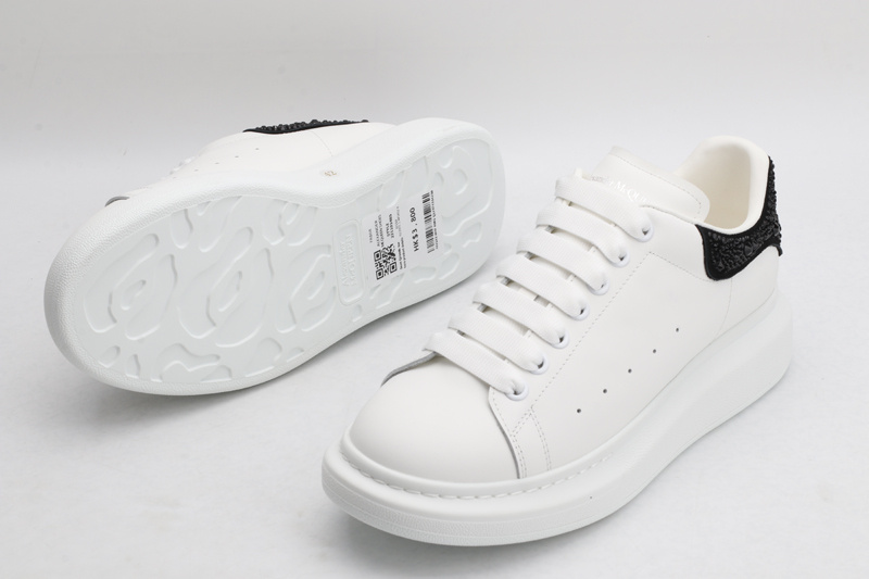 MCQUEEN OVERSIZED SNEAKER