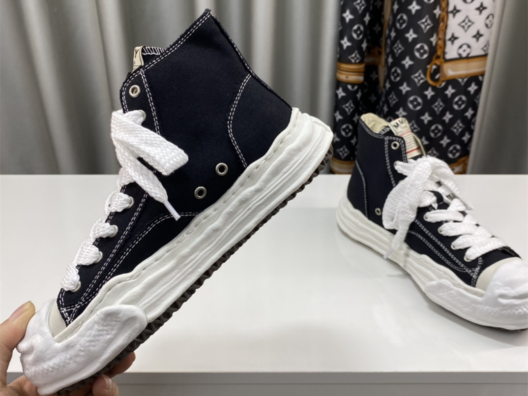 Maison Mihara Yasuhiro High-Top Sneakers MMY-017