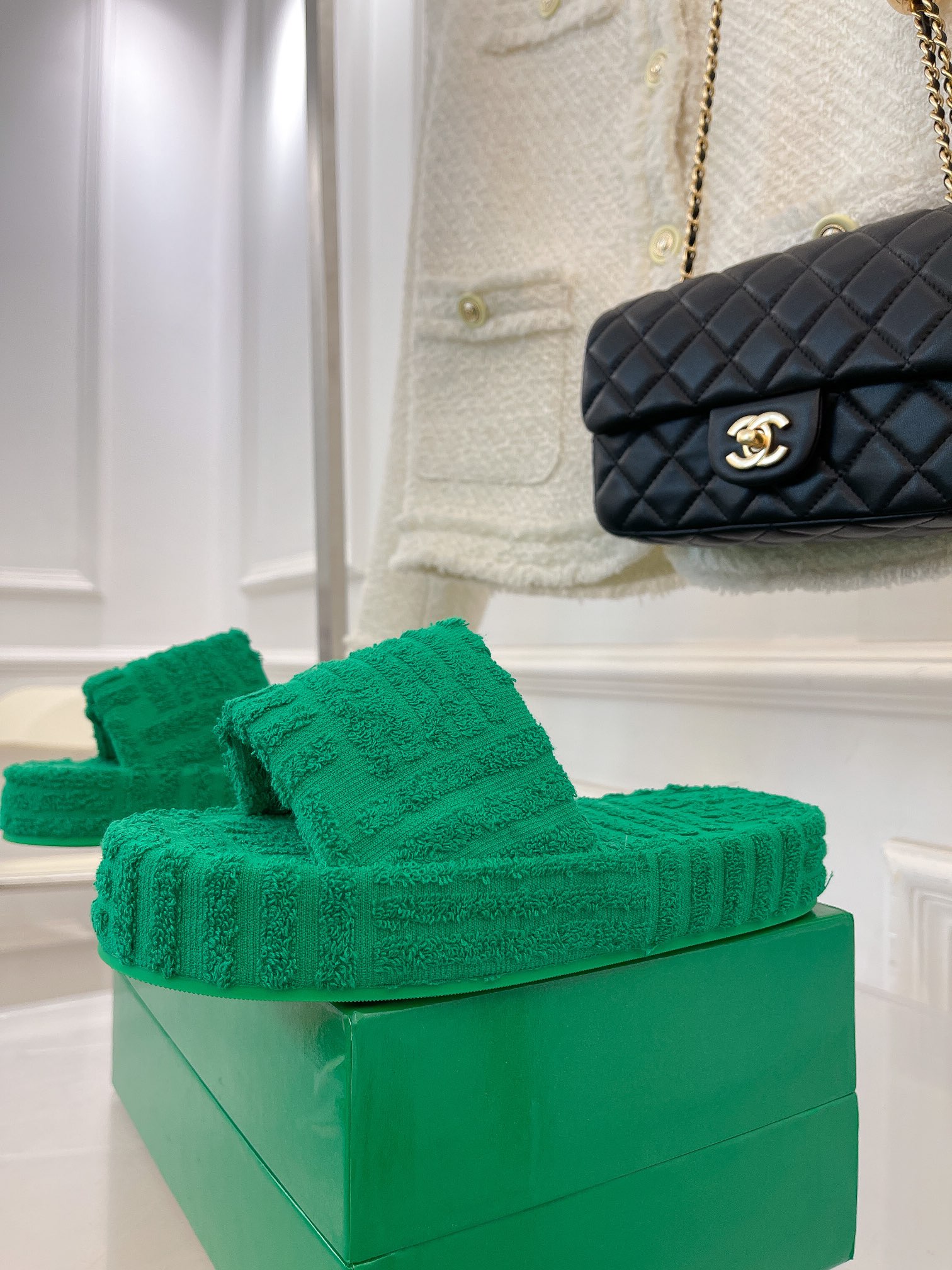 Green Resort Sponge slide