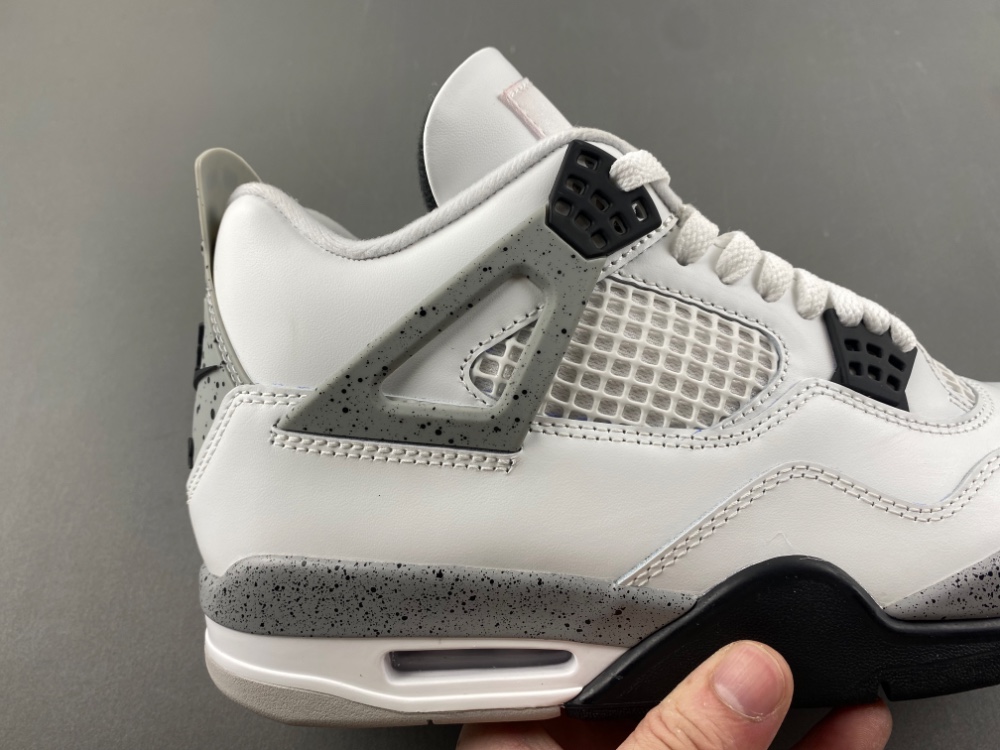 Air Jordan 4 “White Cement”  FV5029-100