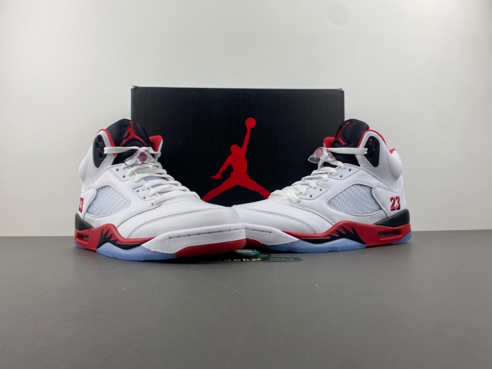 Air Jordan 5 “Fire Red Black Tongue”HQ7978-101