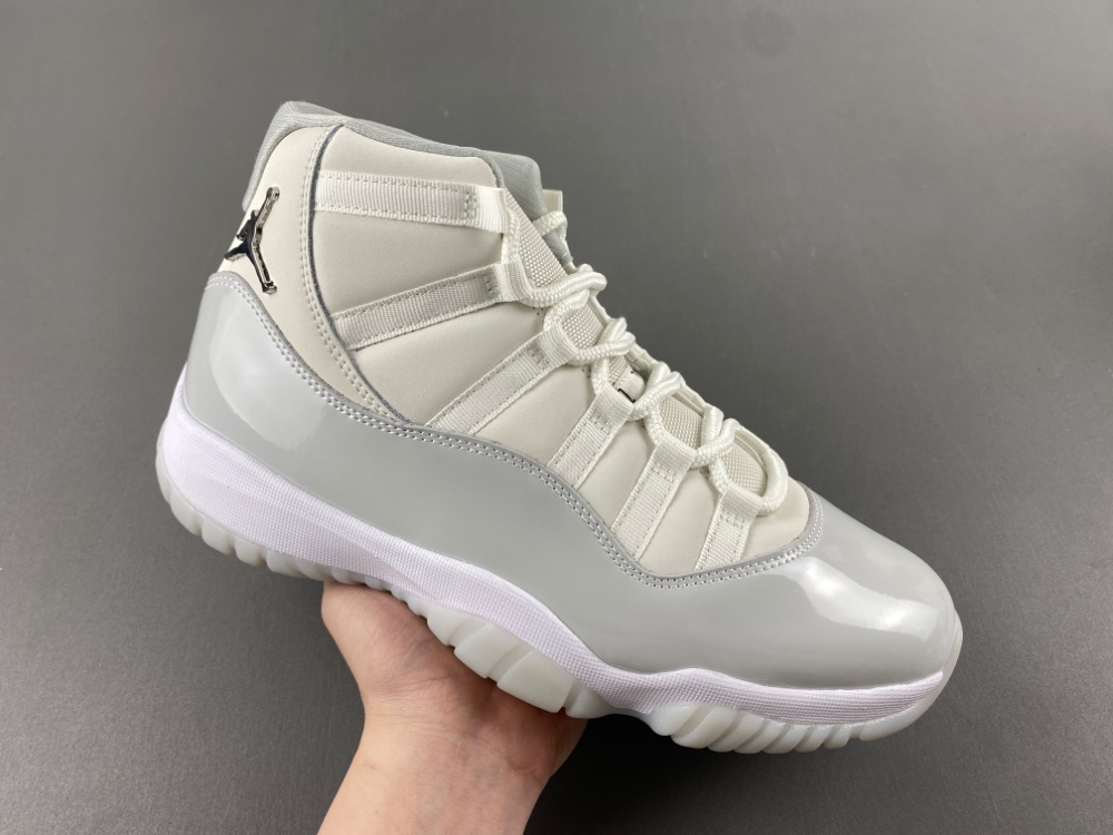 Nike Air Jordan 11 Retro "Grand Finale"  AR0715-110
