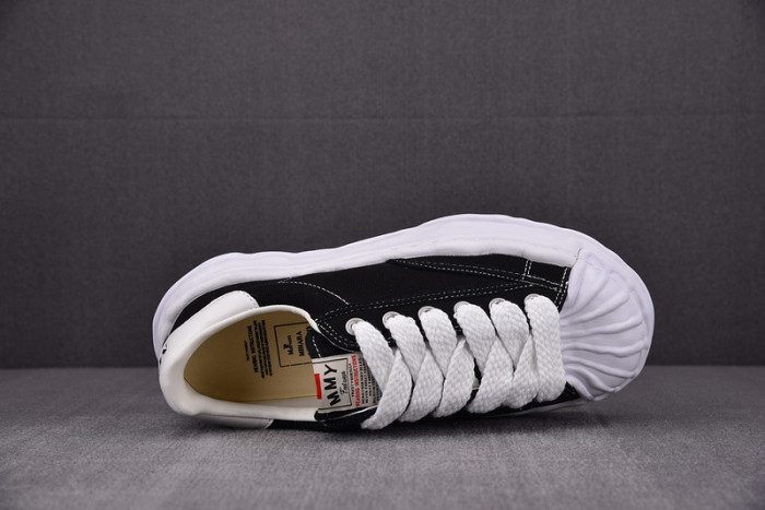 Maison Mihara Yasuhiro Low-Top Sneakers MMY-042