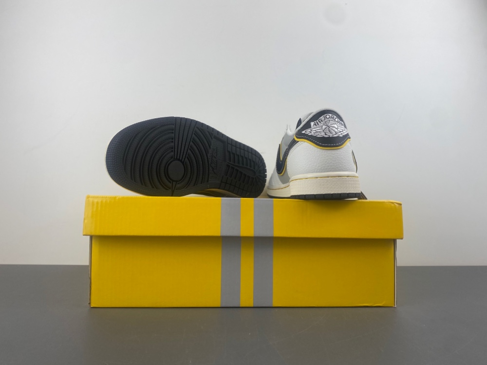 Travis Scott x Fragment Design x Air Jordan 1 Low OG SP AJ1 Su7-Ultru