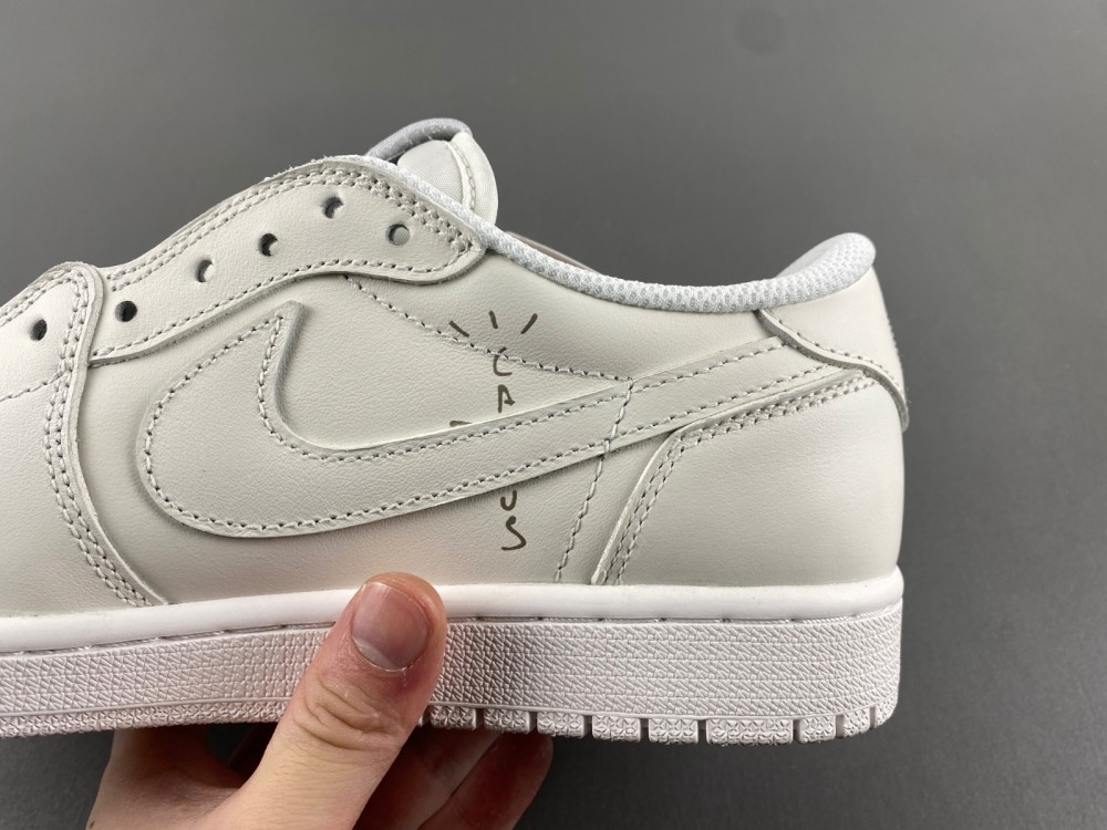 Travis Scott x Air Jordan 1 Low