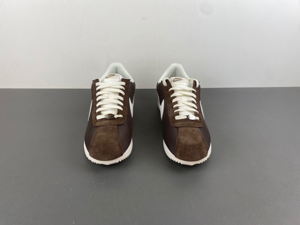 Nike Cortez WMNS “Baroque Brown”  DZ2795-200