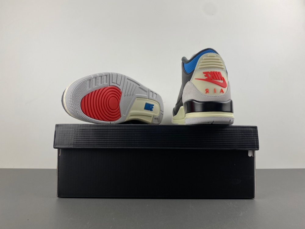Air Jordan 3 OG “Rare Air”  IB8967-004