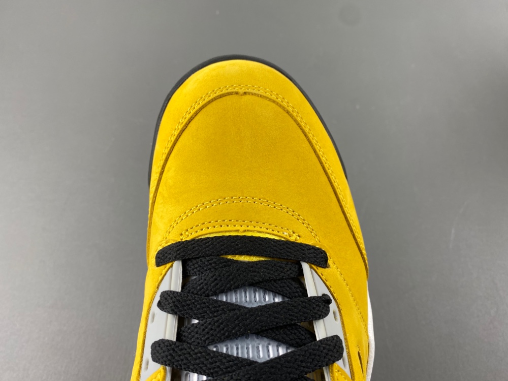 Air Jordan 5 “Tokyo” IO3372-700