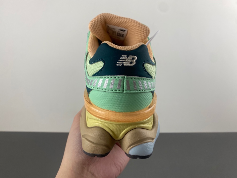 New Balance 9060 Sweetgrass Deep Ocean  U9060TMA