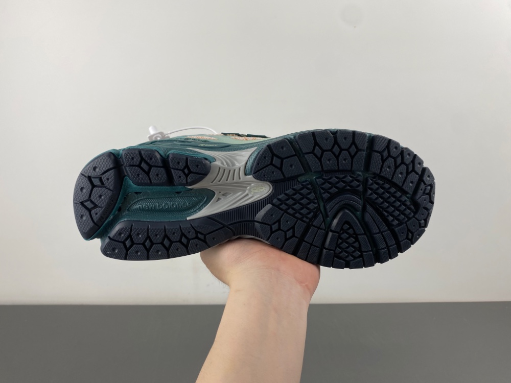 New Balance 1906 U1906WFB