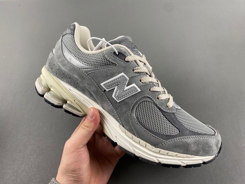 new balance NB M2002RANM
