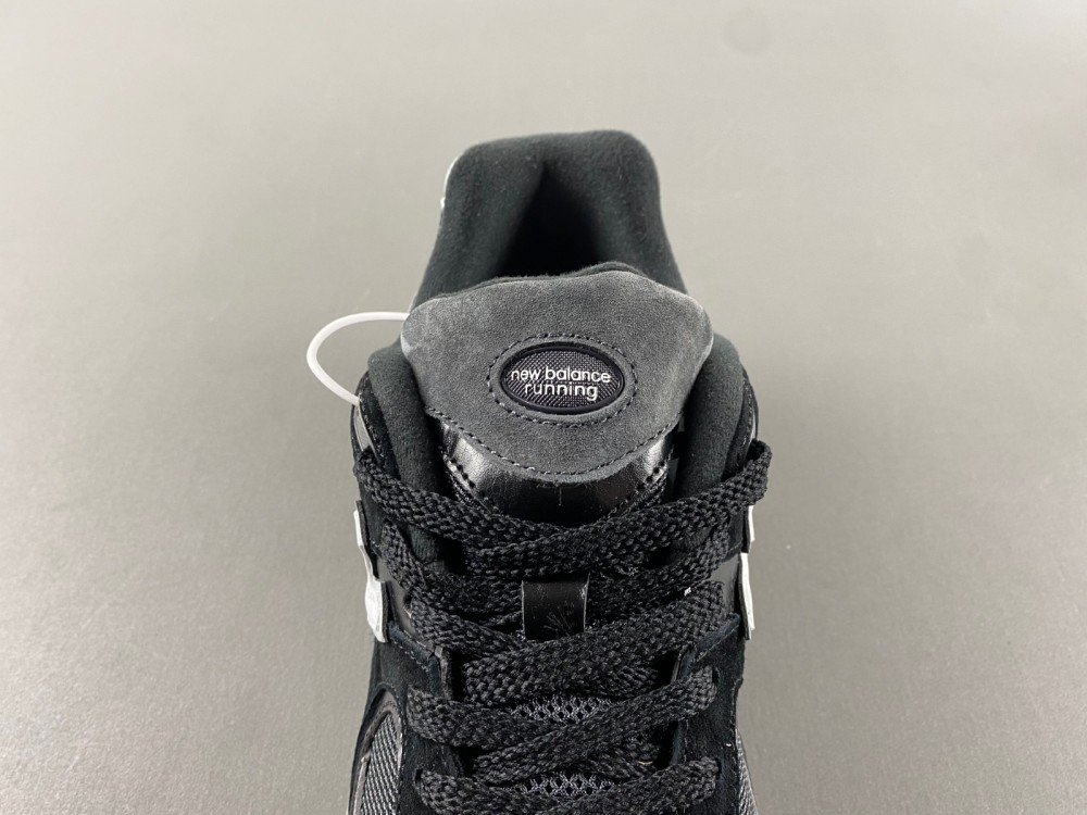 new balance NB M2002RR1