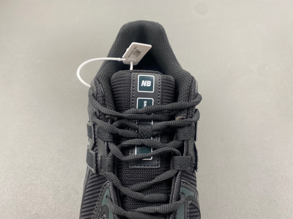 New Balance M1906RBB