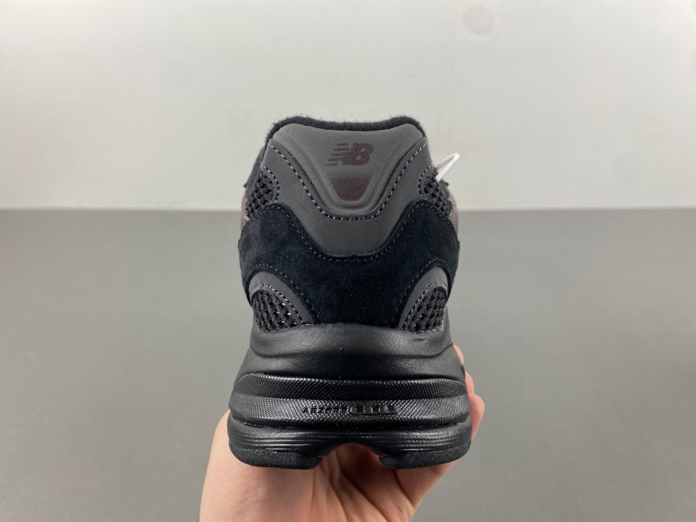 new balance NB M2010RN1