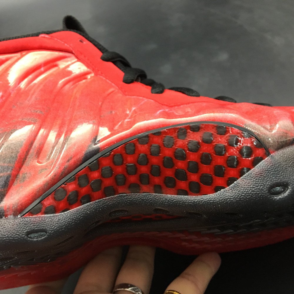 NIKE AIR FOAMPOSITE ONE  DB 641745-600