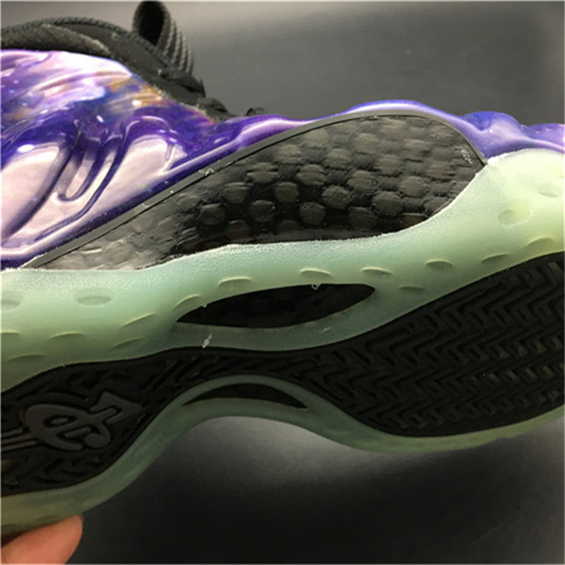 Nike Air Foamposite 521286-800