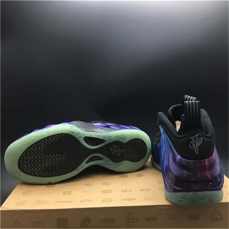 Nike Air Foamposite 521286-800