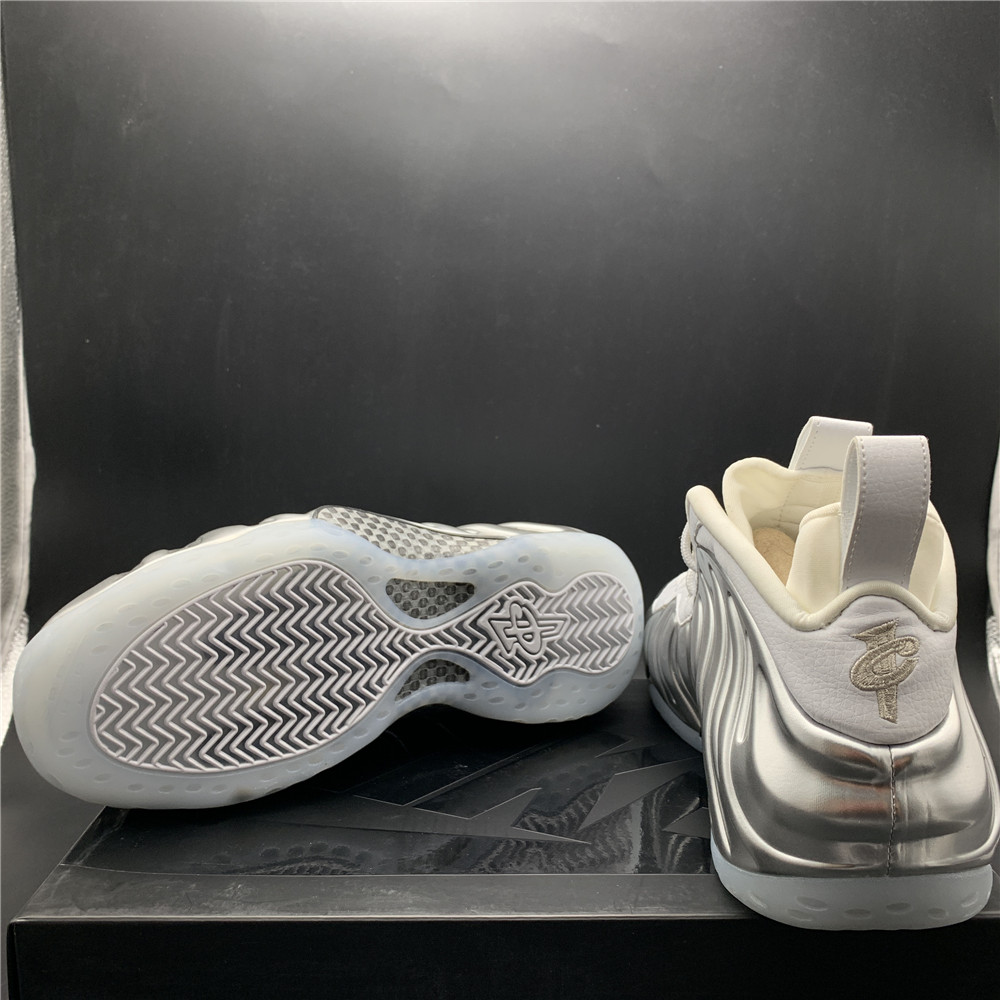 Nike Air Foamposite AA3963-100