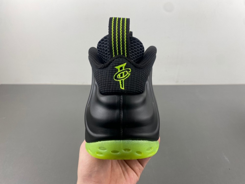 Nike Air Foamposite One “Volt”HF2902-001