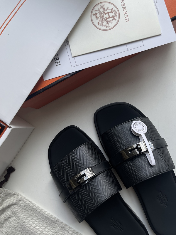 Gabriel sandal