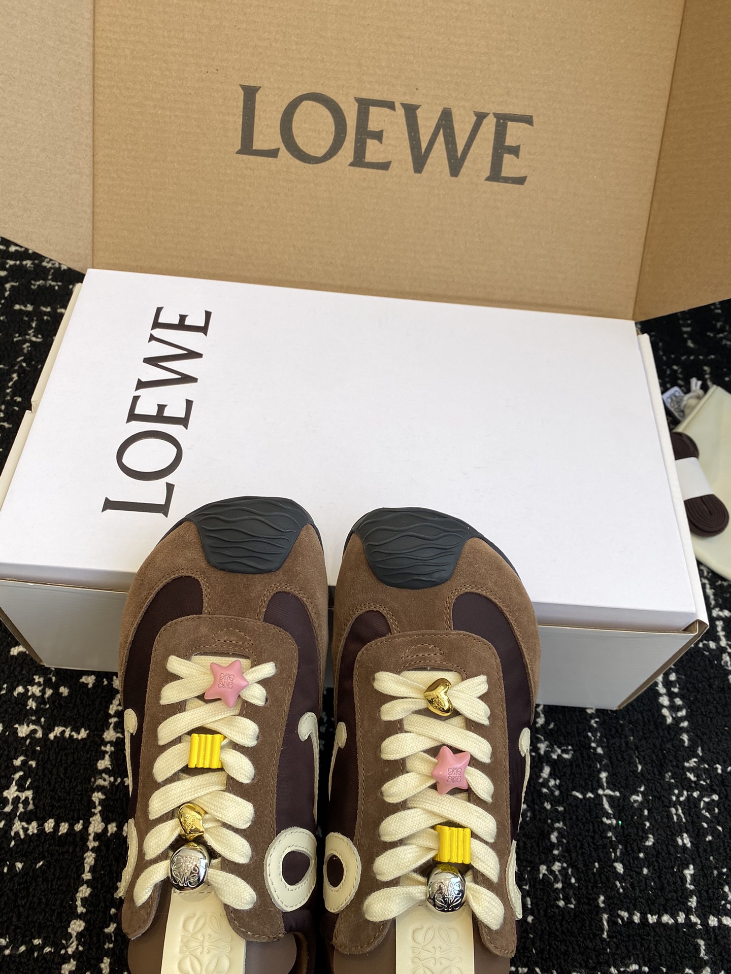 Loewe Sneakers