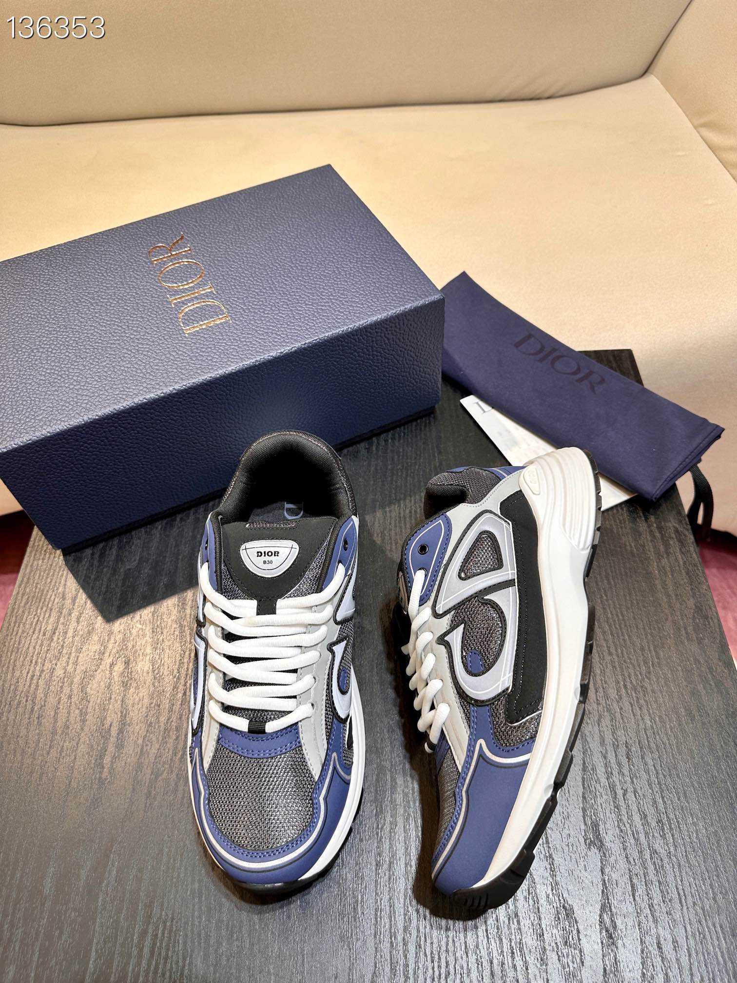 DIOR B30 SNEAKER