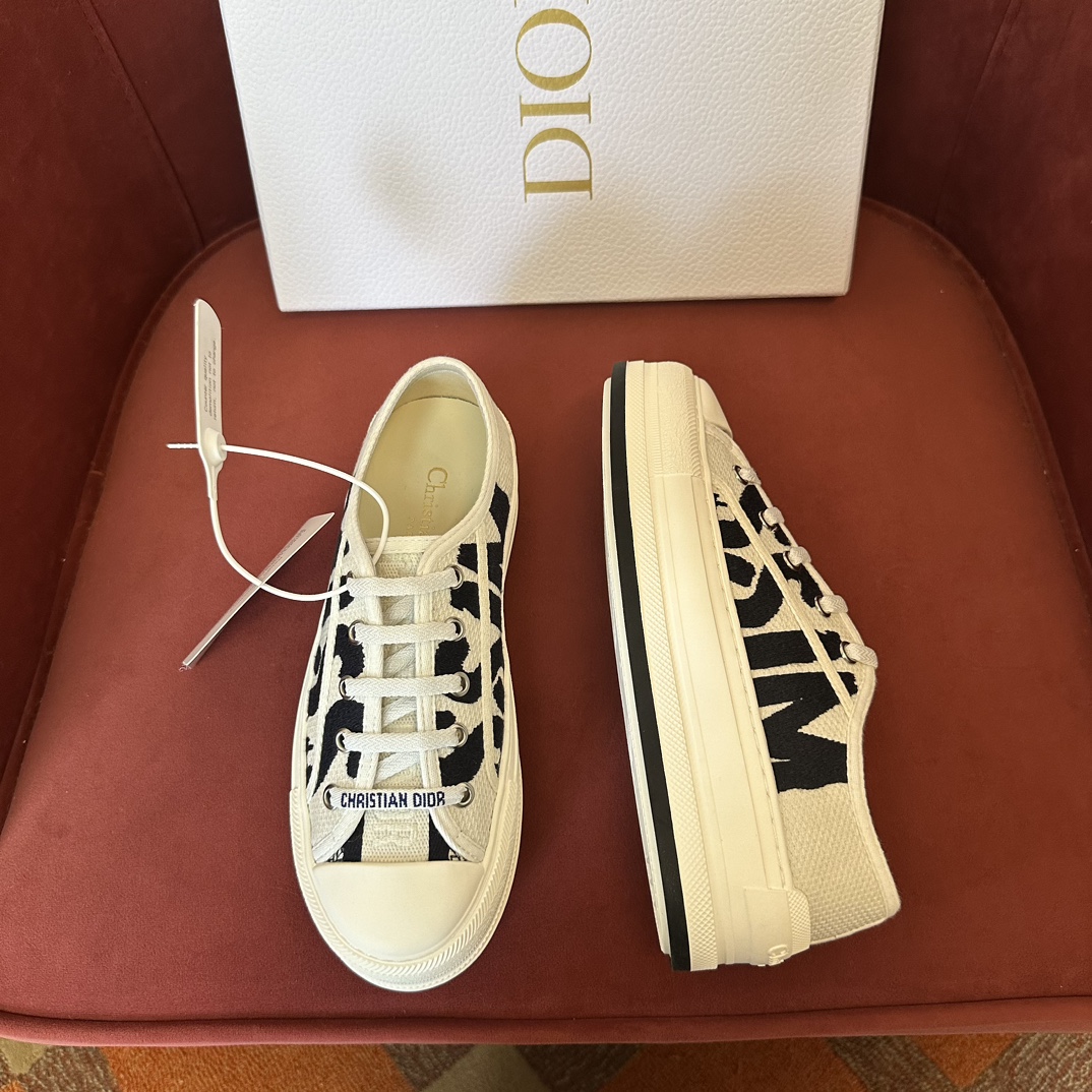 DIOR SNEAKER