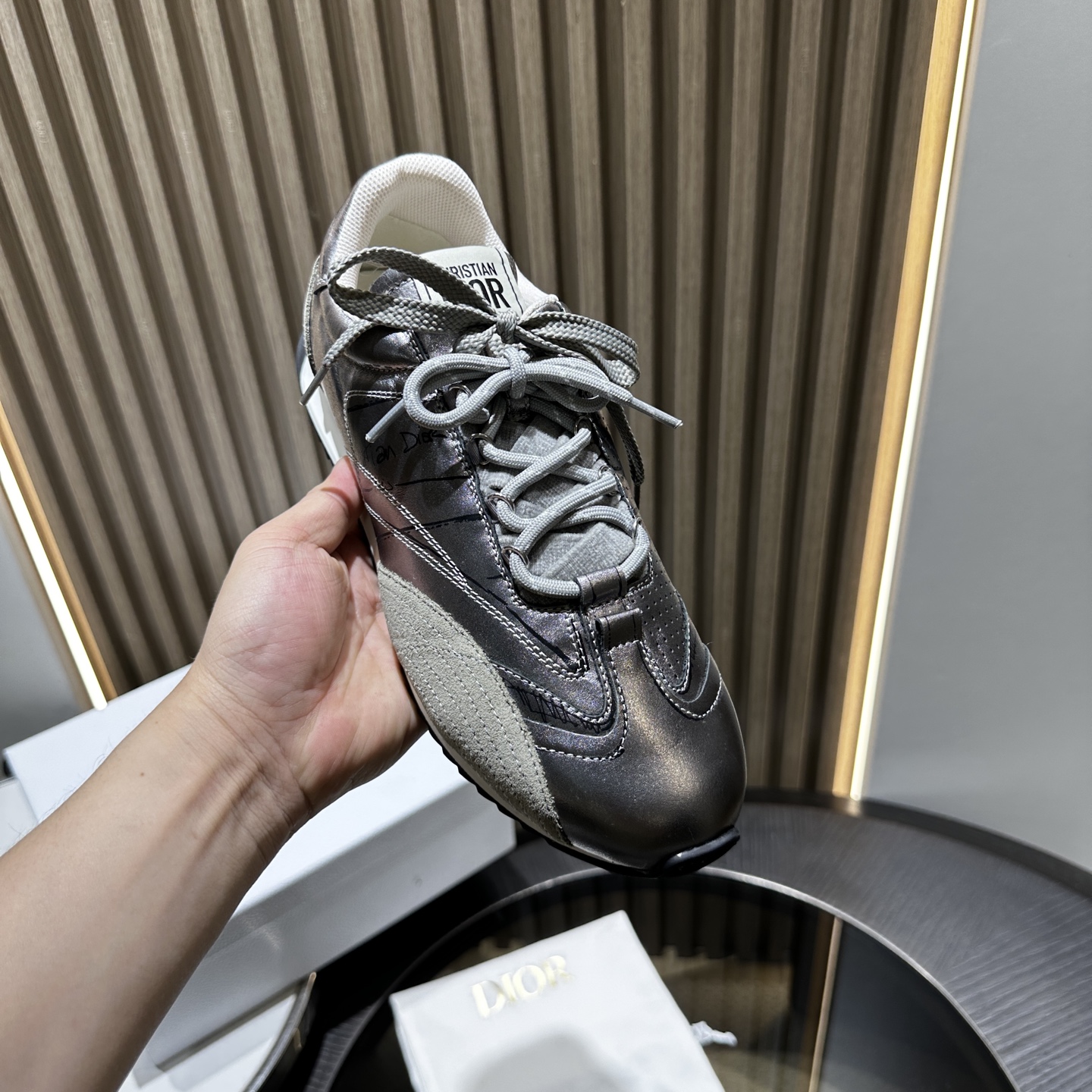 DIOR SNEAKER