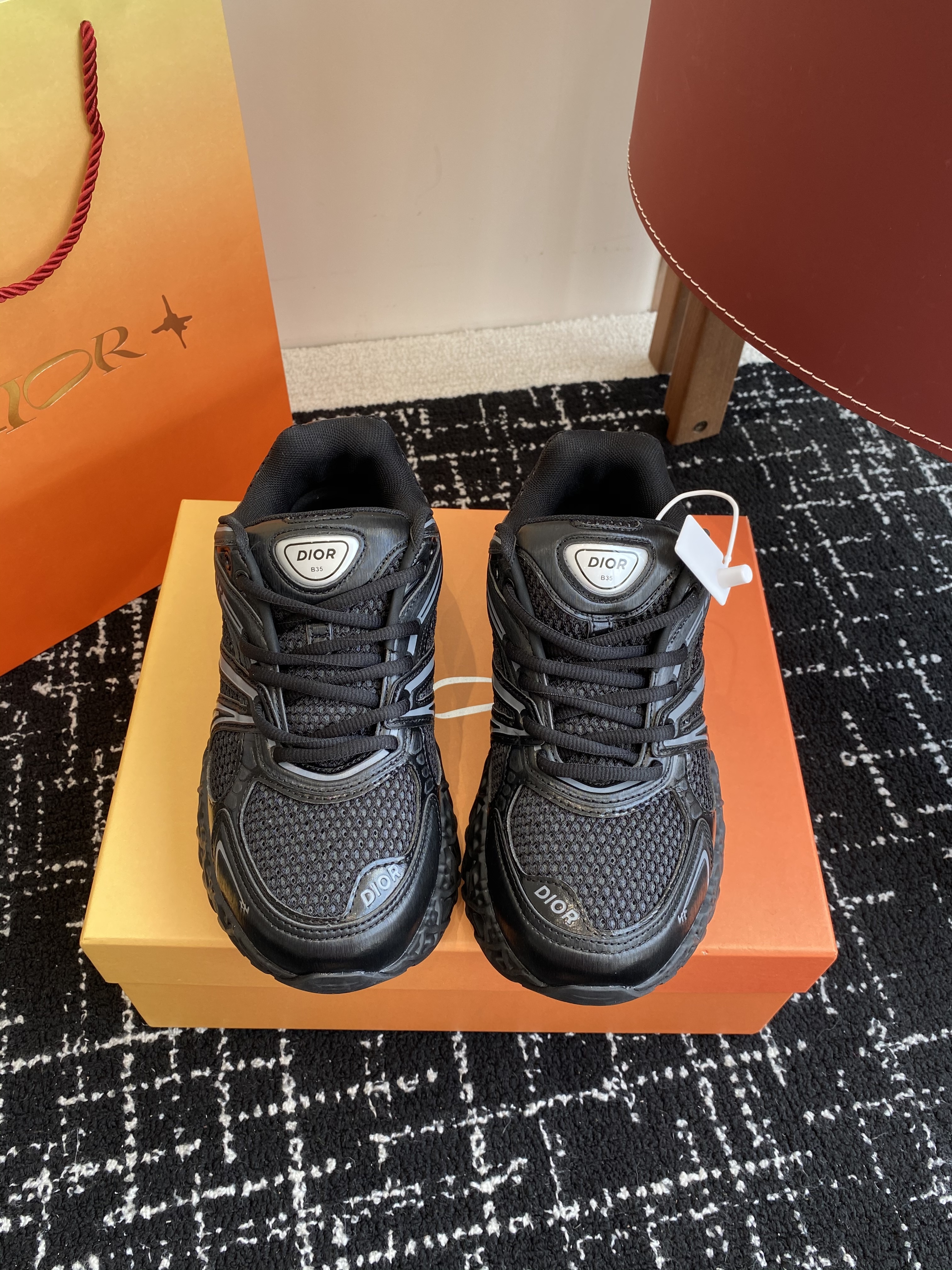 DIOR B35 SNEAKER