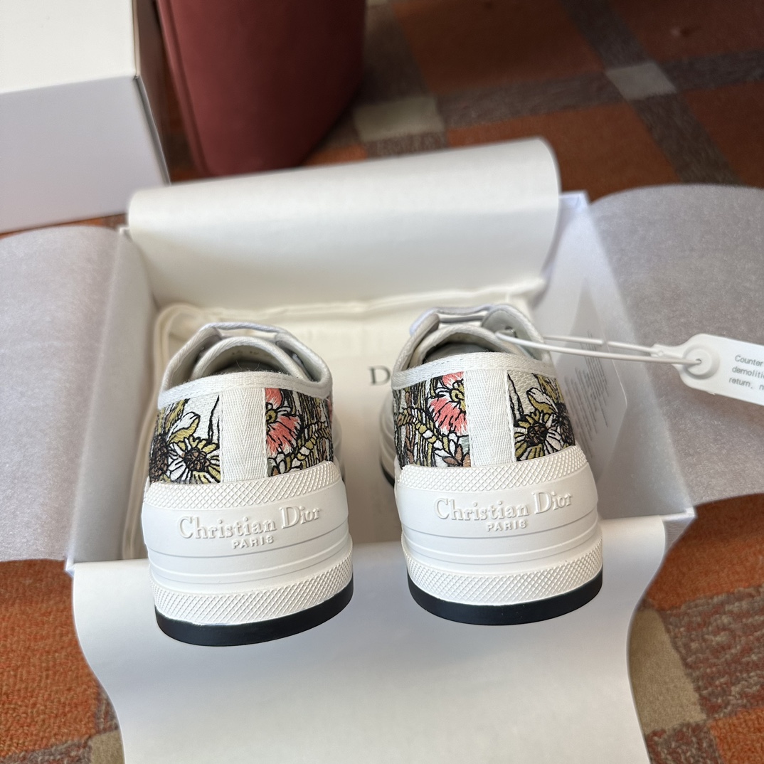 DIOR SNEAKER