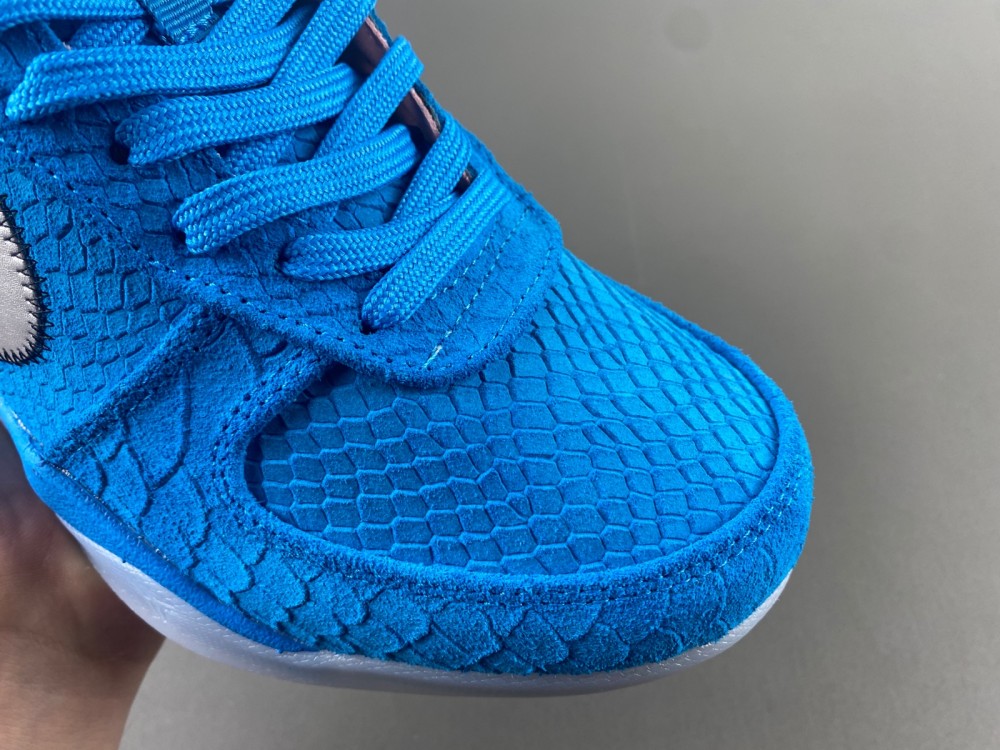 Nike Kobe 8 ZK 8 555035-305