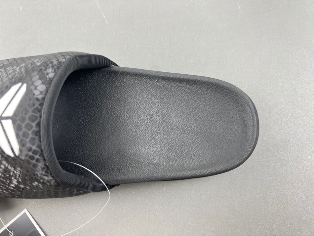 Kobe Offcourt Slide IF2870-001