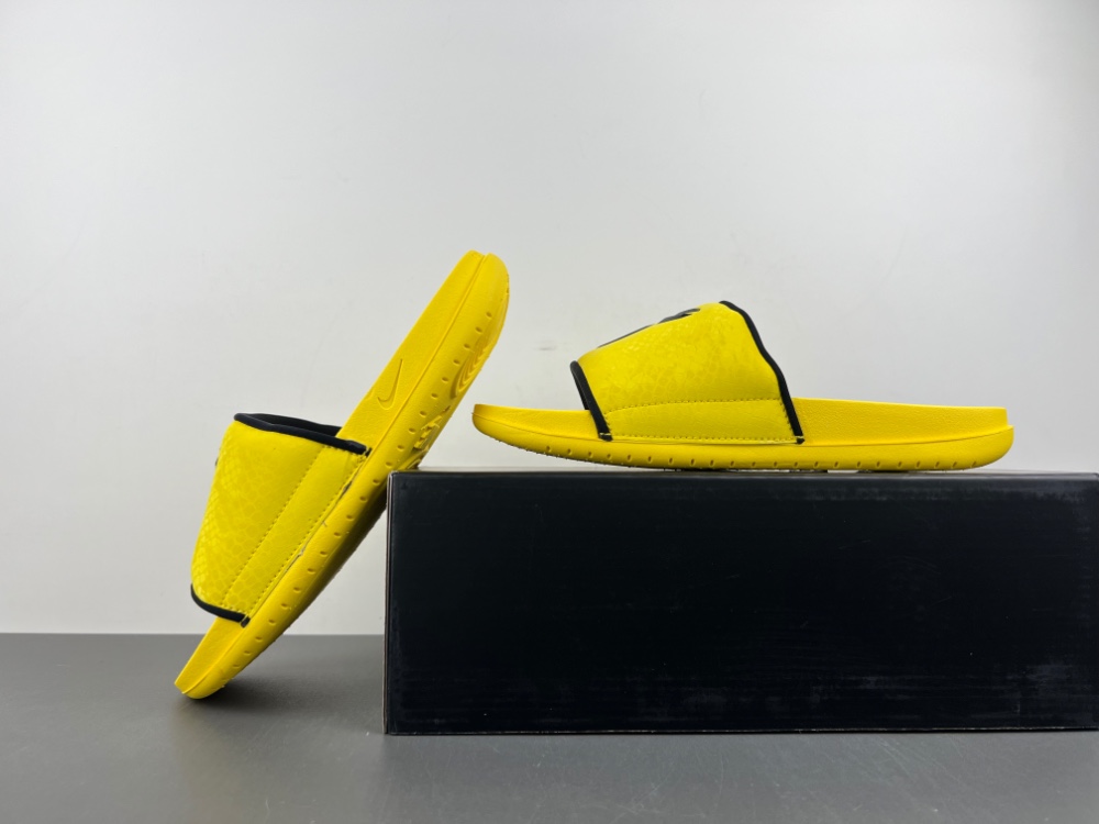 Nike Kobe Offcourt Slide IF2870-700