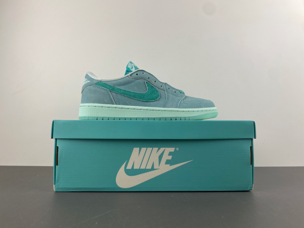 Air Jordan 1 Low OG “Washed Teal" WMNS HQ8111-300