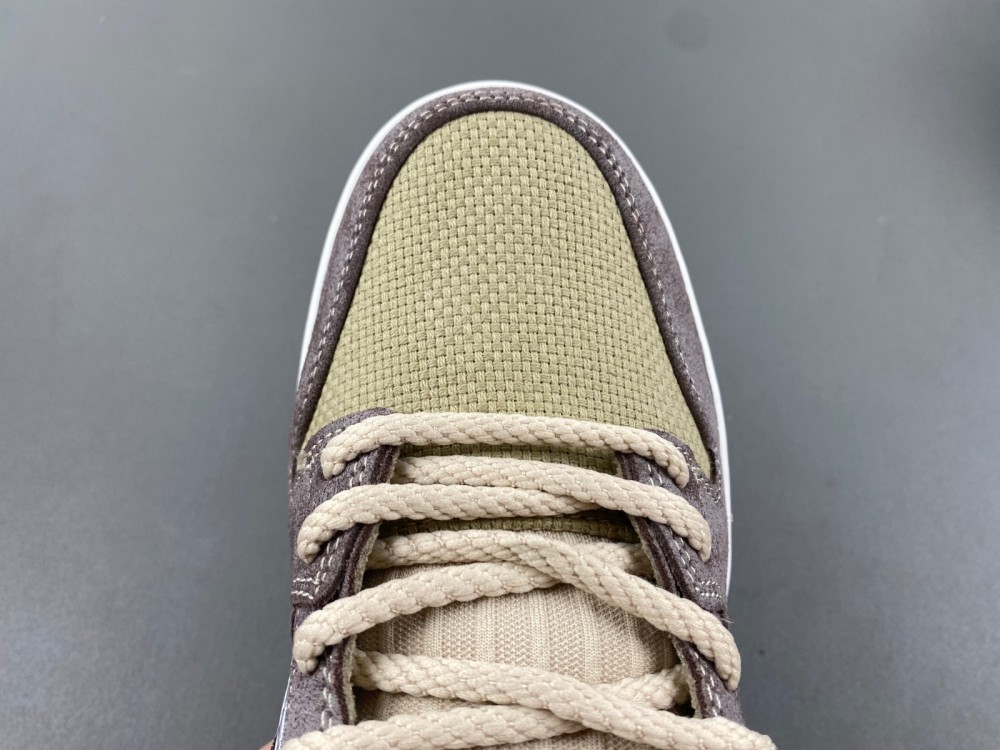 Nike SB Dunk Low “Big Money Savings FZ3129-200