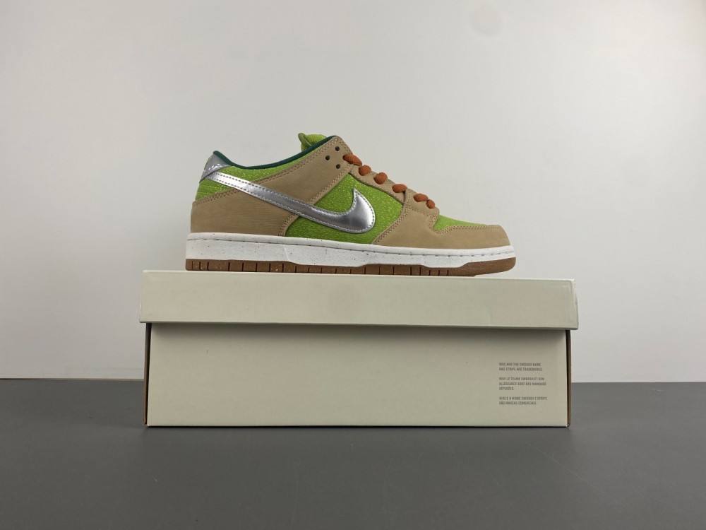 Nike SB Dunk Low “Escargot”FQ7585-200