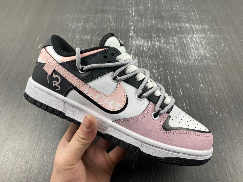 Nike Dunk Low DV0831-103