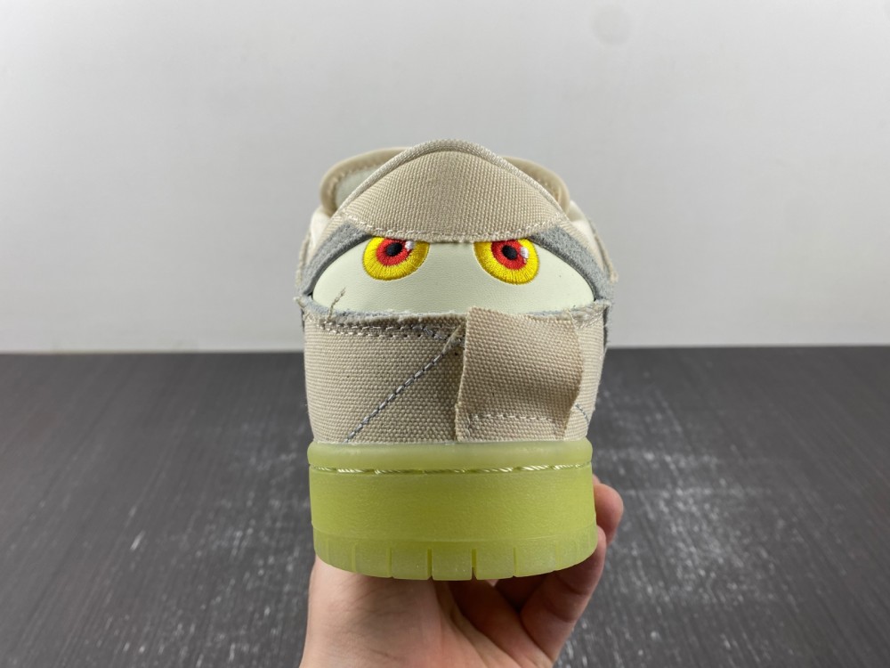 Nike SB Dunk Low “Mummy”DM0774-111