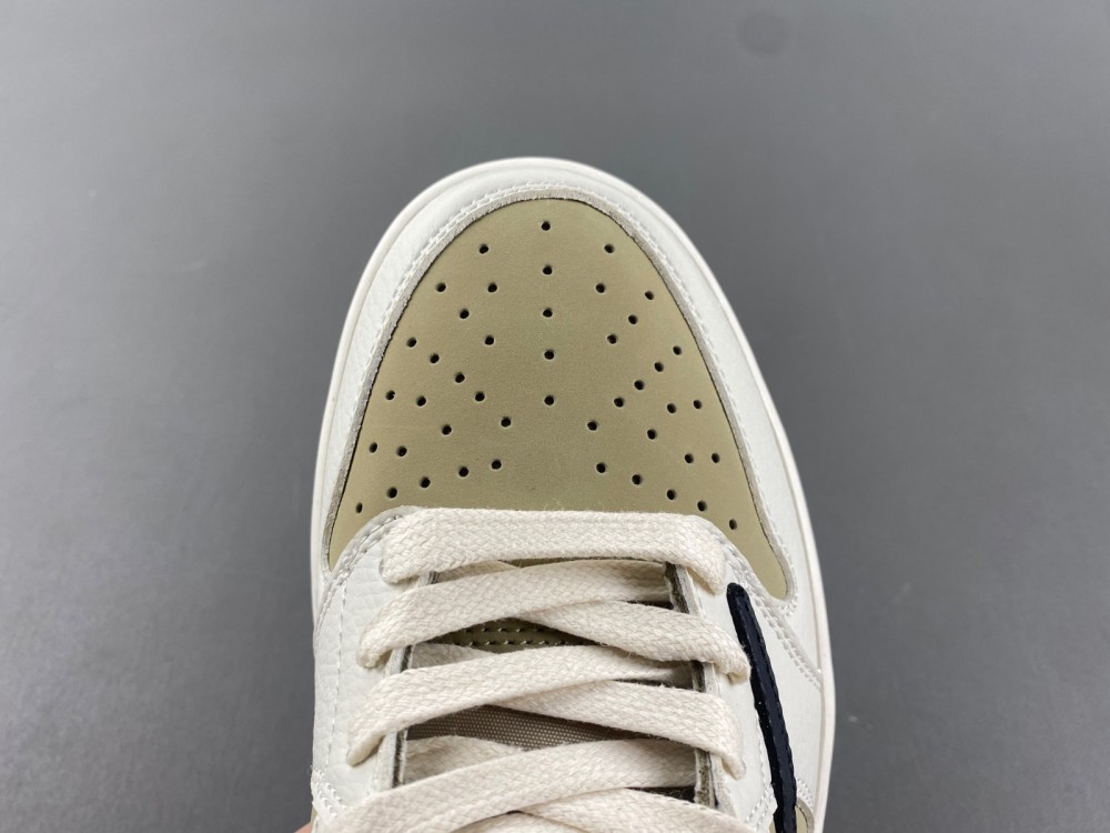 Travis Scott x Air Jordan DZ137-701